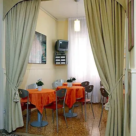 Santa Lucia البندقية
