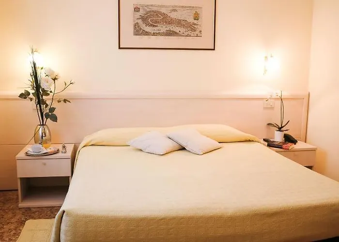 Szálloda Santa Lucia *