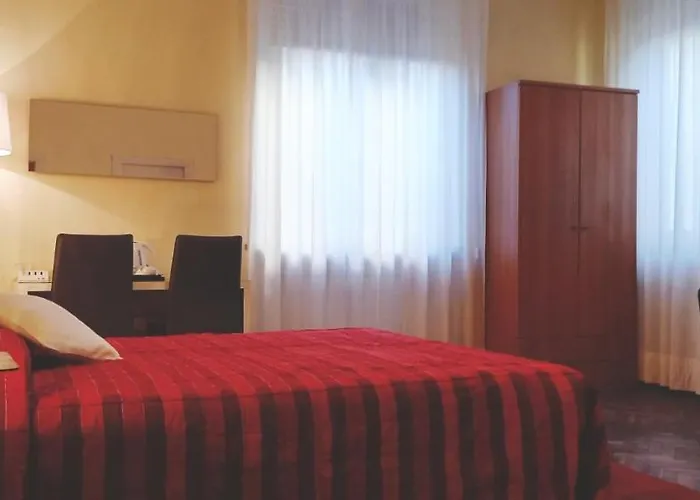 Szálloda Santa Lucia *